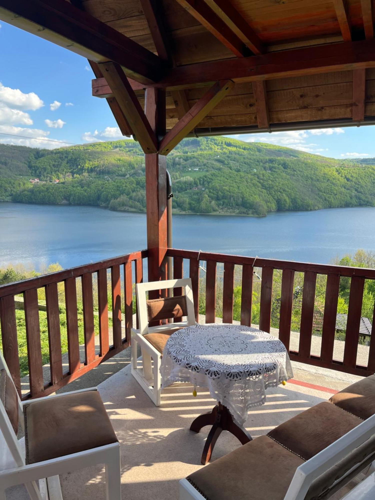 Apartman Jezero Vrutci Uzice Bagian luar foto
